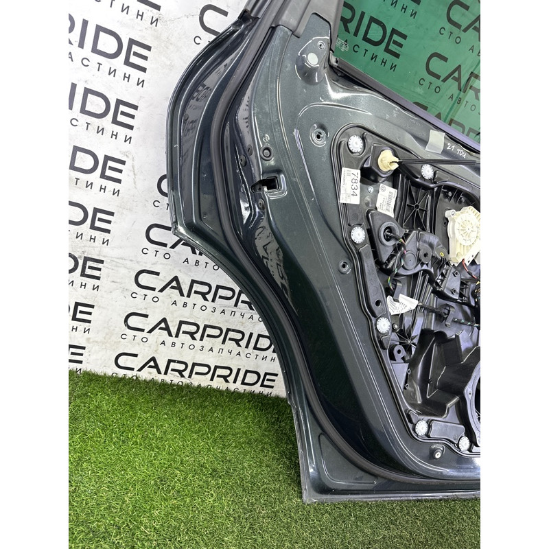 Дверь (наружные элементы кузова) Volkswagen Touareg NF 2013 3.6 CGRA 7P0833055