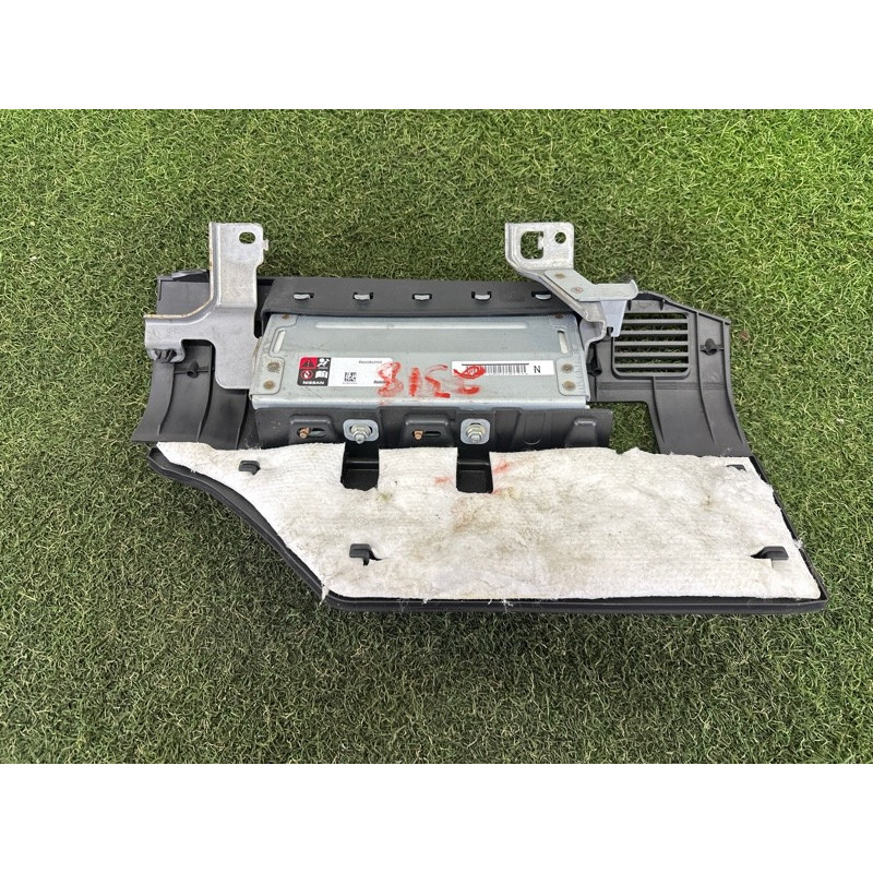 Airbag коленей (airbag / безопасность) Nissan Rogue T33 2021 2.5 K85R16RF0A