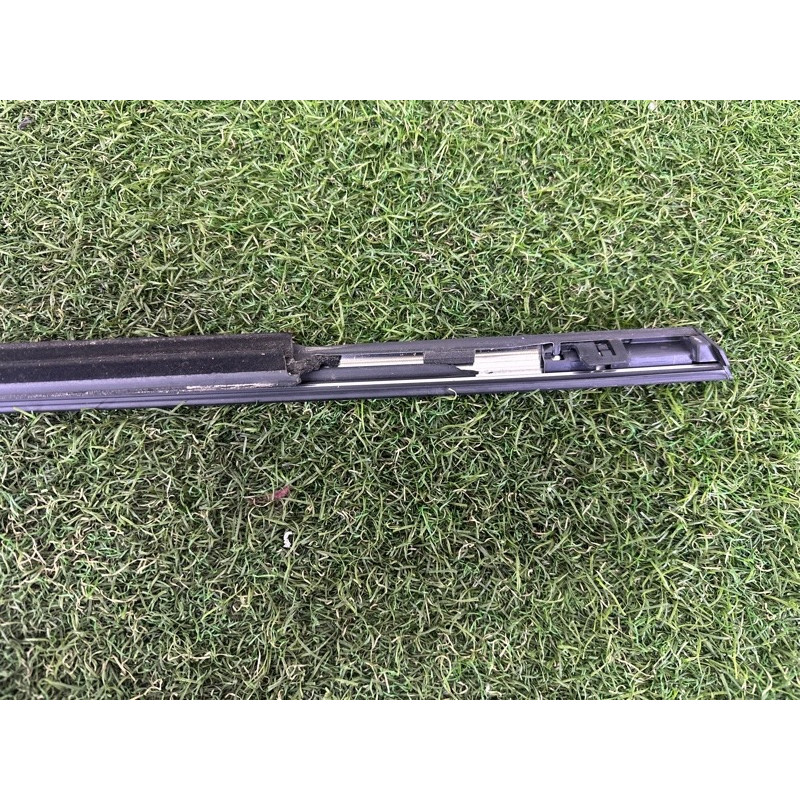 Молдинг стекла (кузов и элементы) Nissan Rogue T33 2021 2.5 828206RA0A