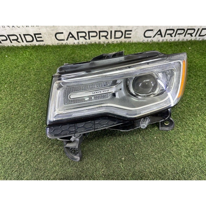 Фара (оптика) Jeep Grand Cherokee WK2 2015 5.7 HEMi 68111001AF