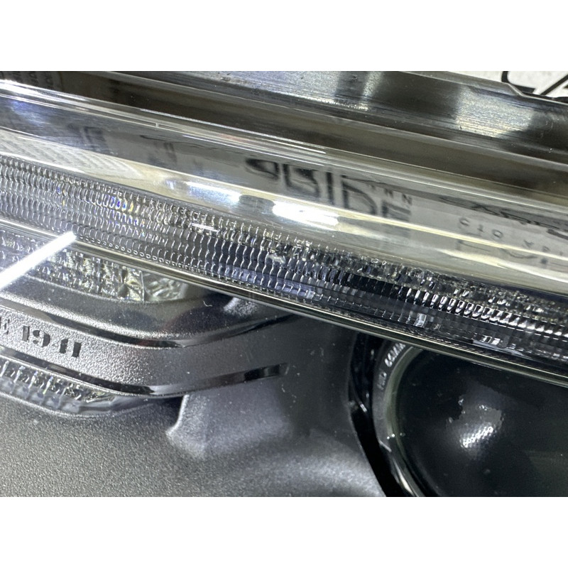 Фара (оптика) Jeep Grand Cherokee WK2 2015 5.7 HEMi 68111001AF