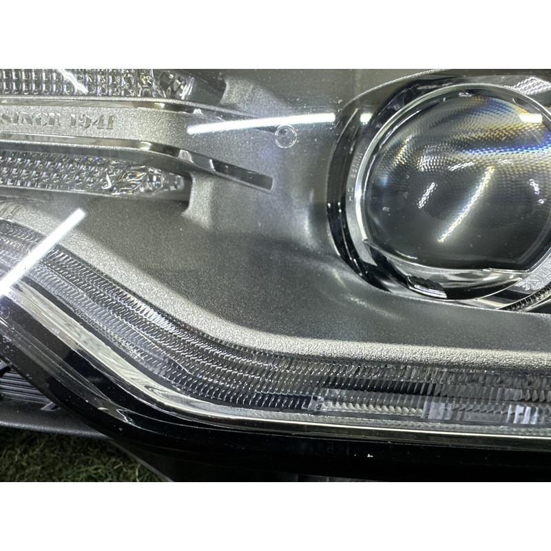 Фара (оптика) Jeep Grand Cherokee WK2 2015 5.7 HEMi 68111001AF