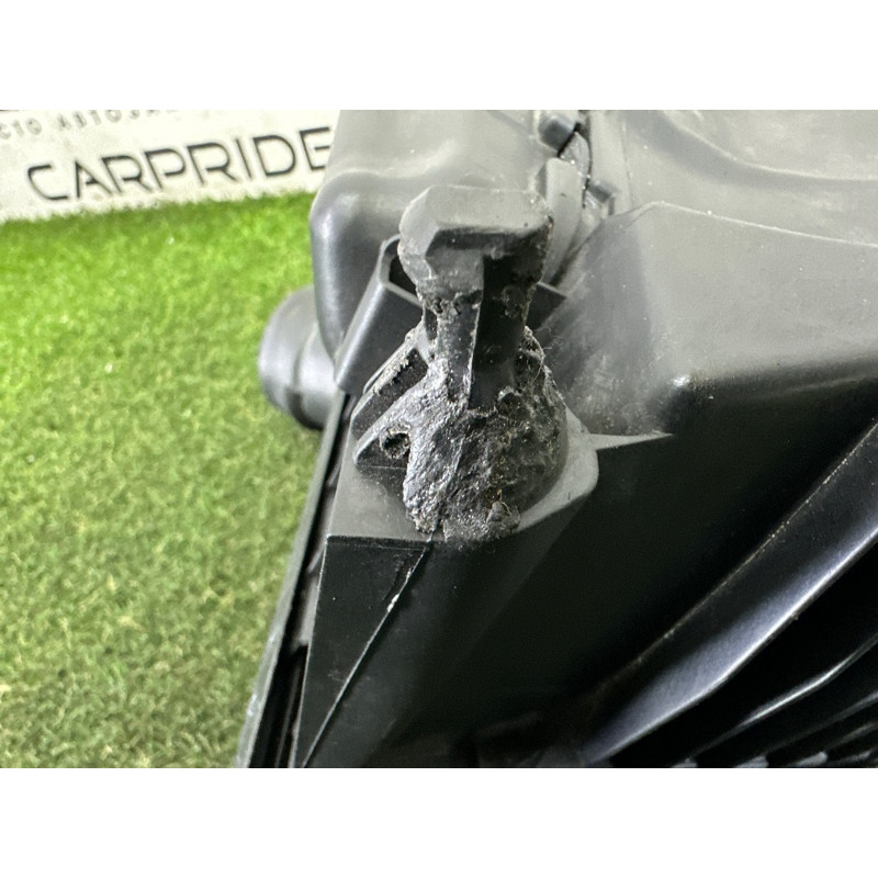 Корпус повітряного фільтра (подача палива) BMW X1 F48 2016 2.0 13717639749