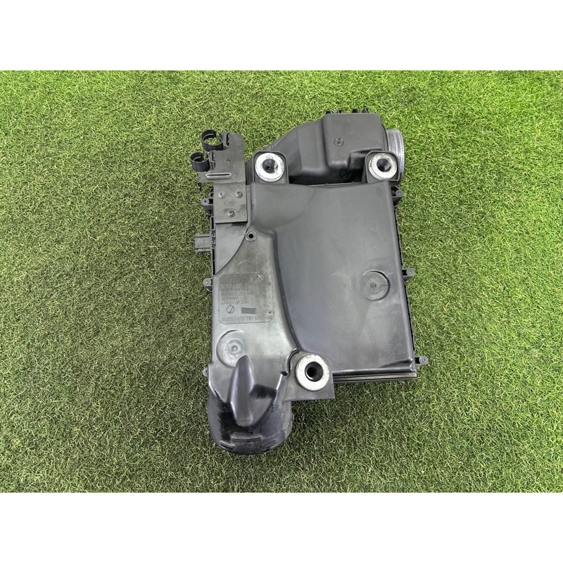 Корпус воздушного фильтра (впускная система) BMW X5 F15 2015 3.0 13717583713