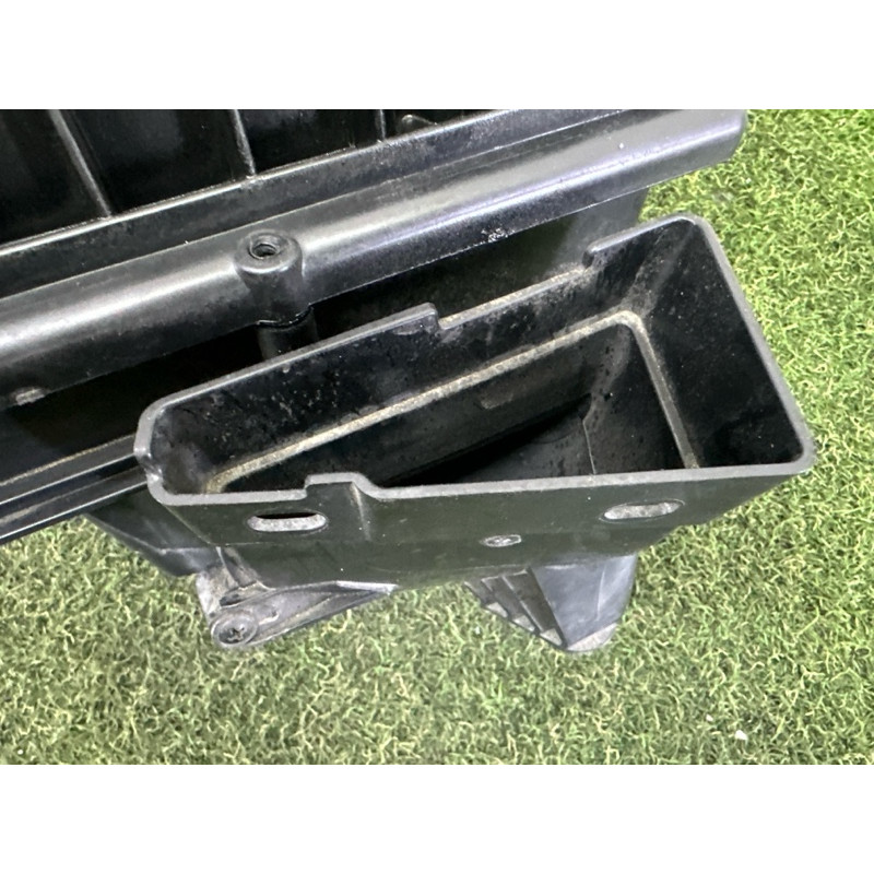 Корпус воздушного фильтра (впускная система) LAND ROVER Range Rover Evoque L538 2015 2.0 LR049780