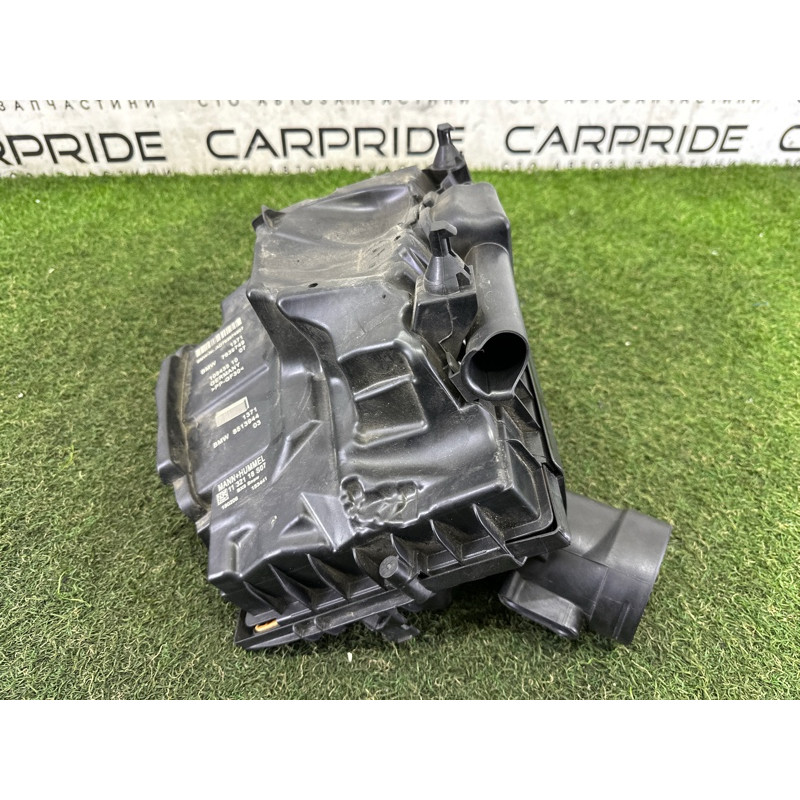 Корпус повітряного фільтра (подача палива) BMW X1 F48 2018 2.0 13717639749