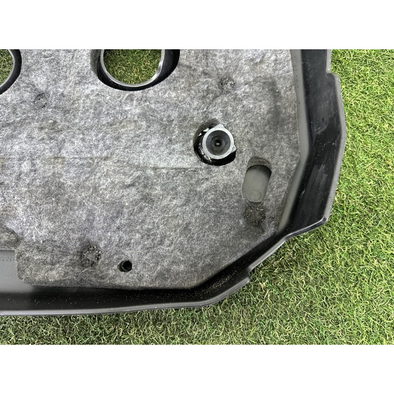 Декоративна кришка двигуна (двигатель и элементы) LAND ROVER Discovery Sport L550 2016 2.0 LR039520