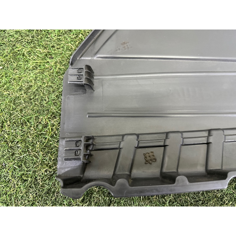 Декоративная крышка двигателя (двигатель и элементы) BMW X5 F15 2015 3.0 11127607447