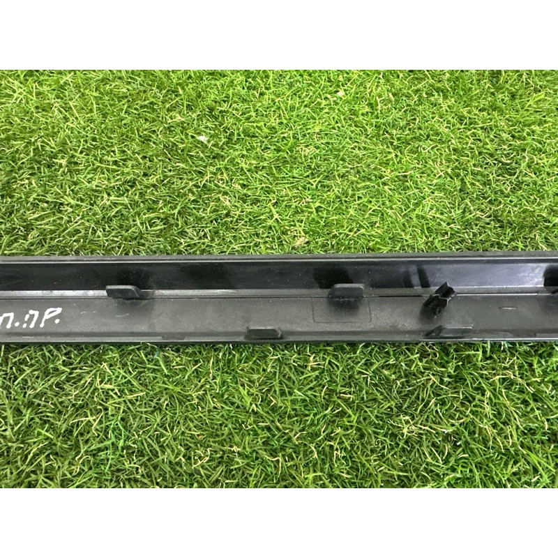 Накладка двері зовнішня (кузов и элементы) LAND ROVER Range Rover L405 2014 5.0 LR038848