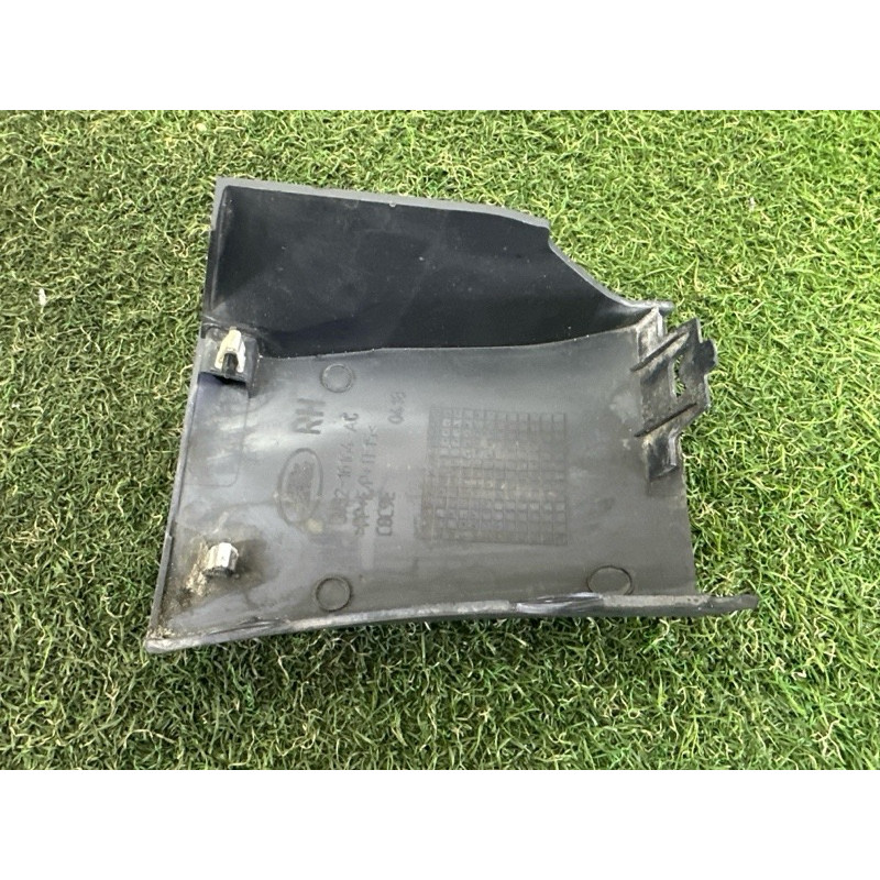 Накладка на крыло (кузов и элементы) LAND ROVER Range Rover Evoque L538 2015 2.0 LR027256