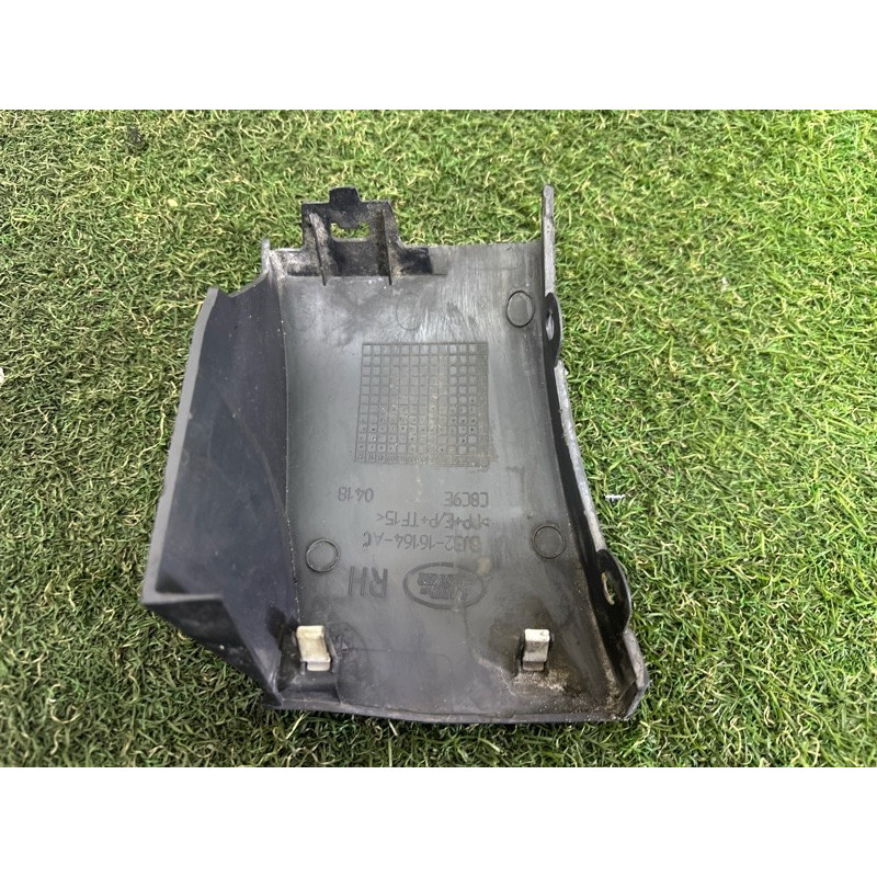 Накладка на крыло (кузов и элементы) LAND ROVER Range Rover Evoque L538 2015 2.0 LR027256