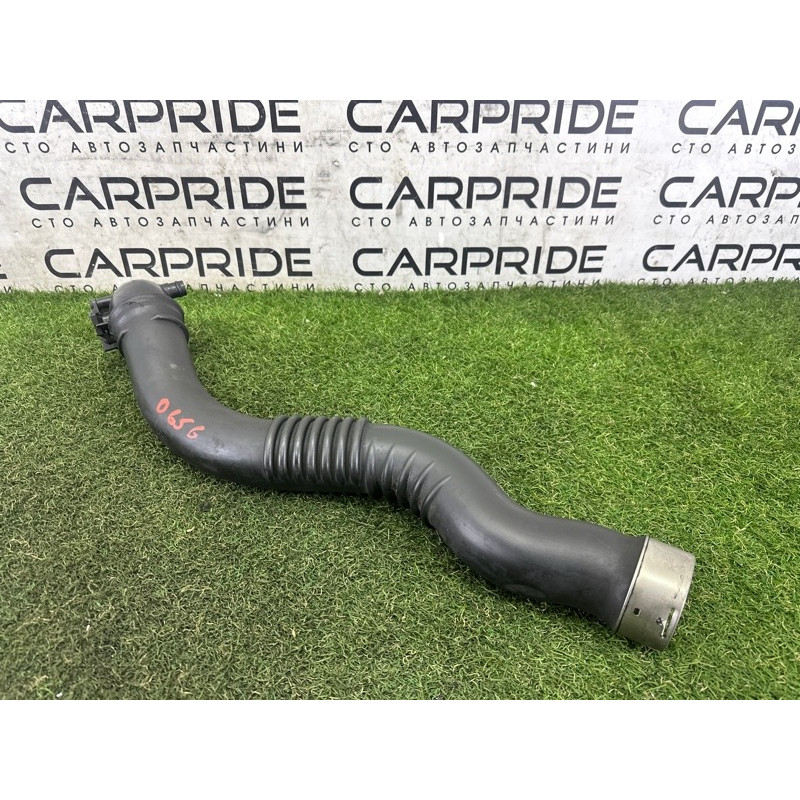 Патрубок интеркулера (двигатель и элементы) BMW X3 F25 2013 2.0 13717605044