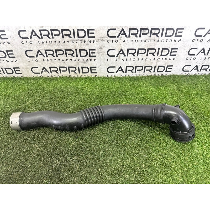 Патрубок интеркулера (двигатель и элементы) BMW X3 F25 2013 2.0 13717605044