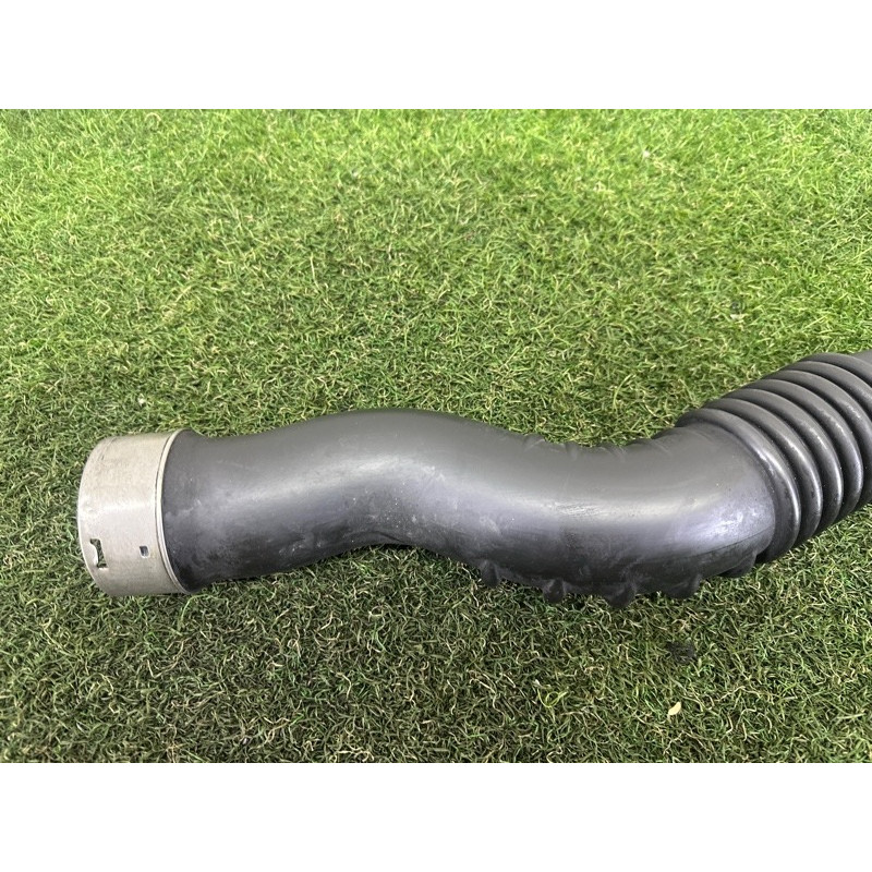 Патрубок интеркулера (двигатель и элементы) BMW X3 F25 2013 2.0 13717605044