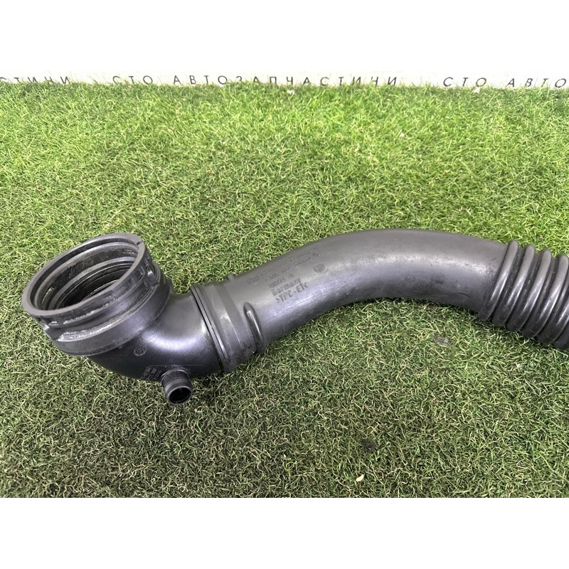 Патрубок интеркулера (двигатель и элементы) BMW X3 F25 2013 2.0 13717605044