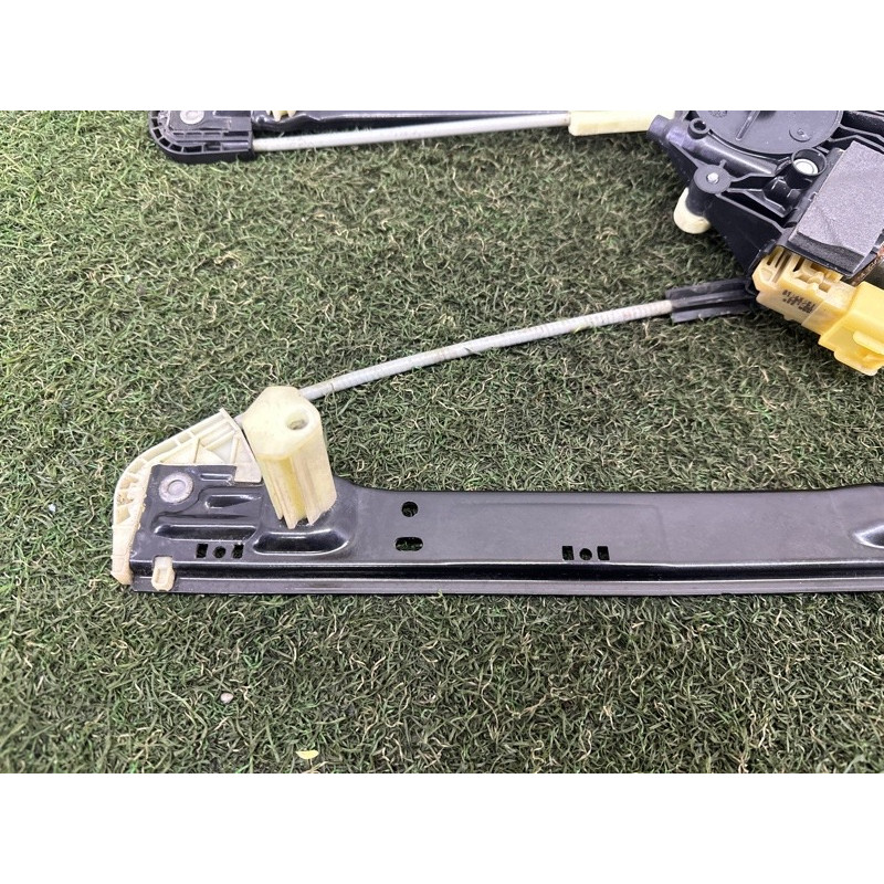 Механізм склопідйомника з мотором (кузов и элементы) LAND ROVER Range Rover L405 2014 5.0 LR057334