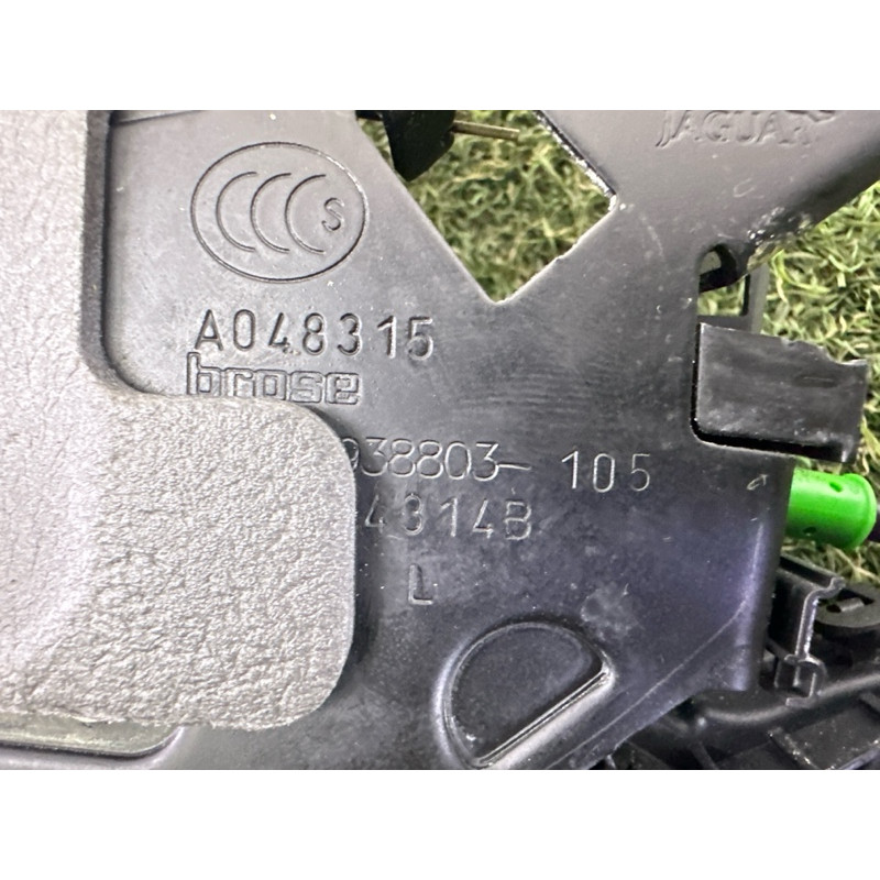 Замок двери (кузов и элементы) LAND ROVER Range Rover L405 2014 5.0 LR064806