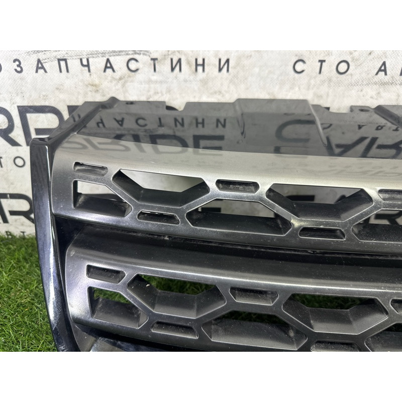 Решетка радиатора (наружные элементы кузова) LAND ROVER Discovery Sport L550 2016 2.0 LR061221