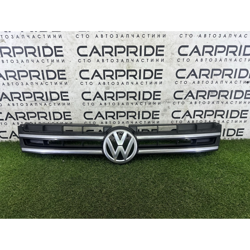 Решітка радіатора (зовнішні елементи кузова) Volkswagen Touareg NF 2013 3.6 CGRA 7P6853651AZLL