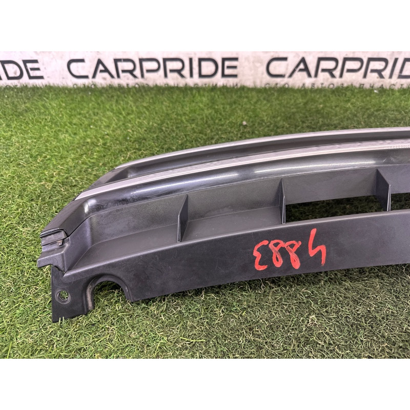 Решітка радіатора (зовнішні елементи кузова) Volkswagen Touareg NF 2013 3.6 CGRA 7P6853651AZLL