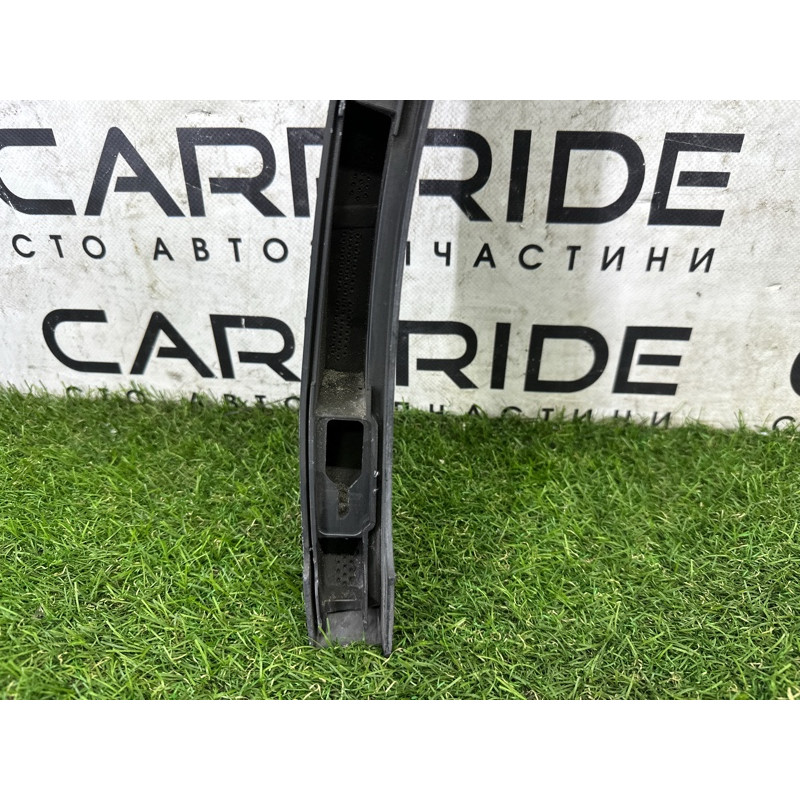 Накладка крила (кузов і елементи) Volkswagen Touareg NF 2013 3.6 CGRA 7P6854820B9B9