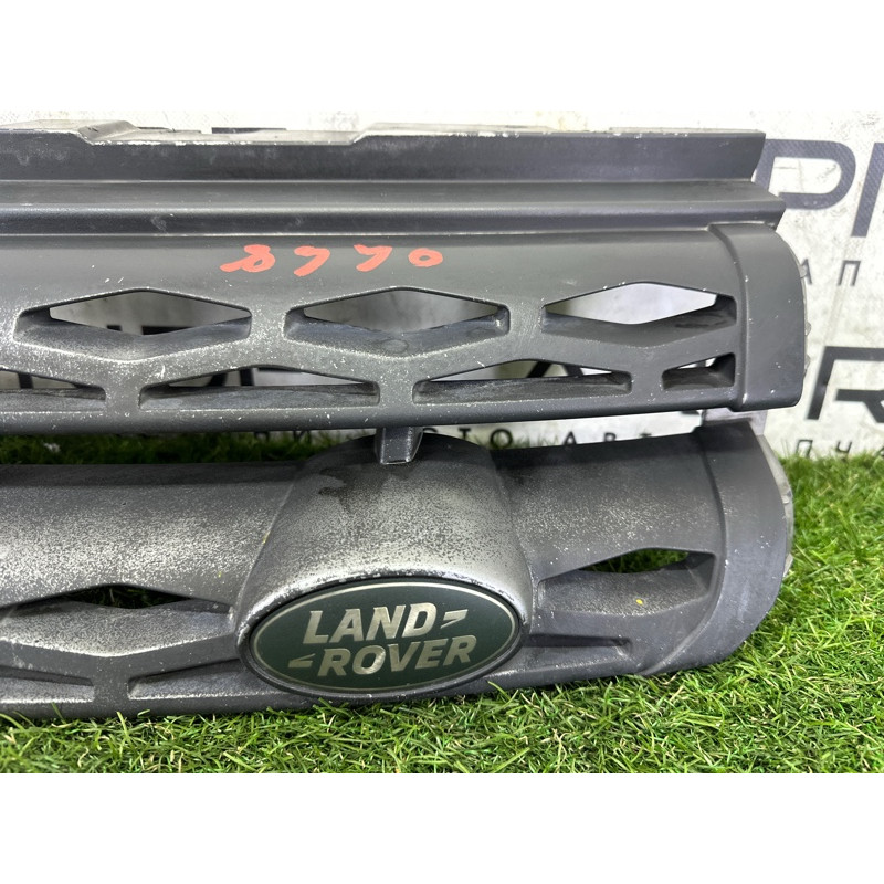 Решетка радиатора (наружные элементы кузова) LAND ROVER Range Rover Evoque L538 2015 2.0 LR072083