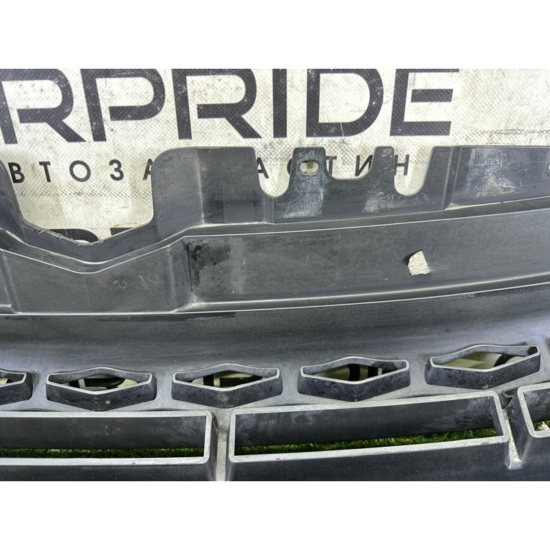 Решетка радиатора (наружные элементы кузова) LAND ROVER Range Rover Evoque L538 2015 2.0 LR072083