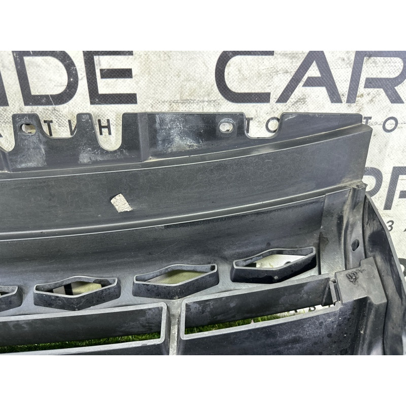 Решетка радиатора (наружные элементы кузова) LAND ROVER Range Rover Evoque L538 2015 2.0 LR072083