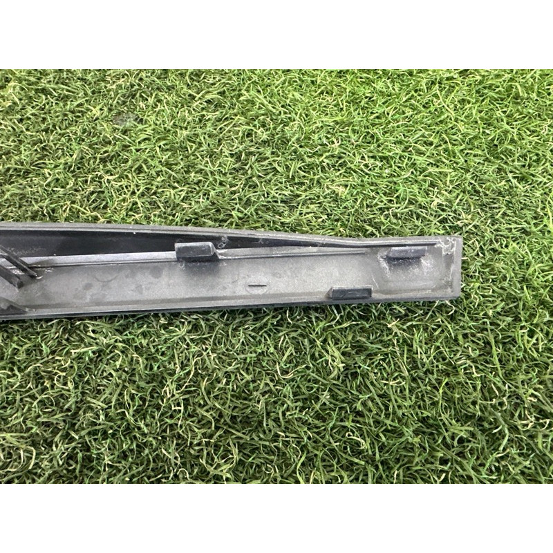 Зовнішній молдинг дверки (кузов и элементы) LAND ROVER Range Rover L405 2014 5.0 LR038857