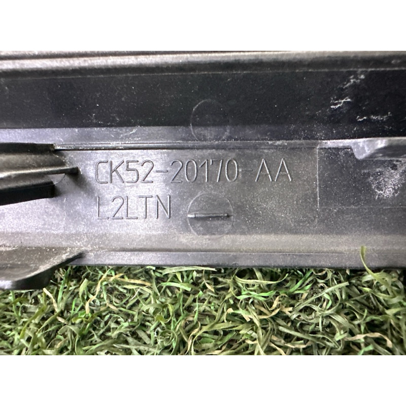 Зовнішній молдинг дверки (кузов и элементы) LAND ROVER Range Rover L405 2014 5.0 LR038857