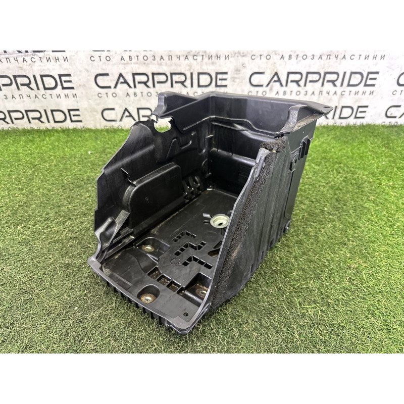 Площадка аккумулятора (кузов и элементы) LAND ROVER Discovery Sport L550 2016 2.0 LR023753