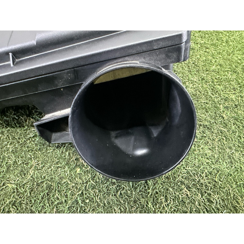 Корпус воздушного фильтра (впускная система) BMW X5 E70 2011 3.0 13717583713