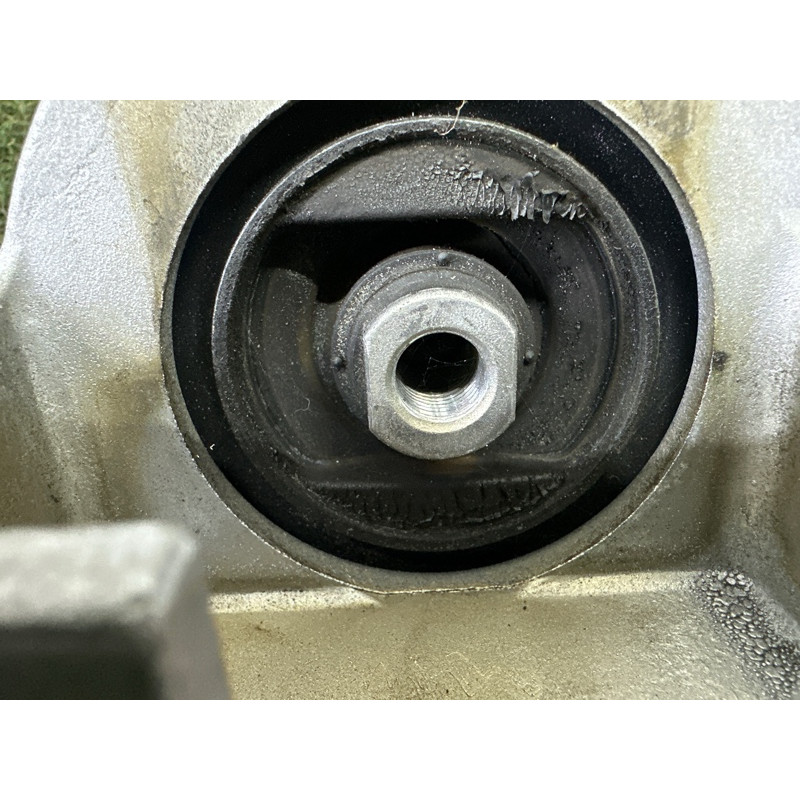 Подушка двигателя (двигатель и элементы) Nissan Rogue T33 2021 2.5 112206RA0A