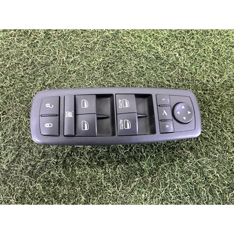 Блок кнопок склопідйомників (електрика / кнопки) Jeep Grand Cherokee WK2 2015 5.7 HEMi 68184803AC