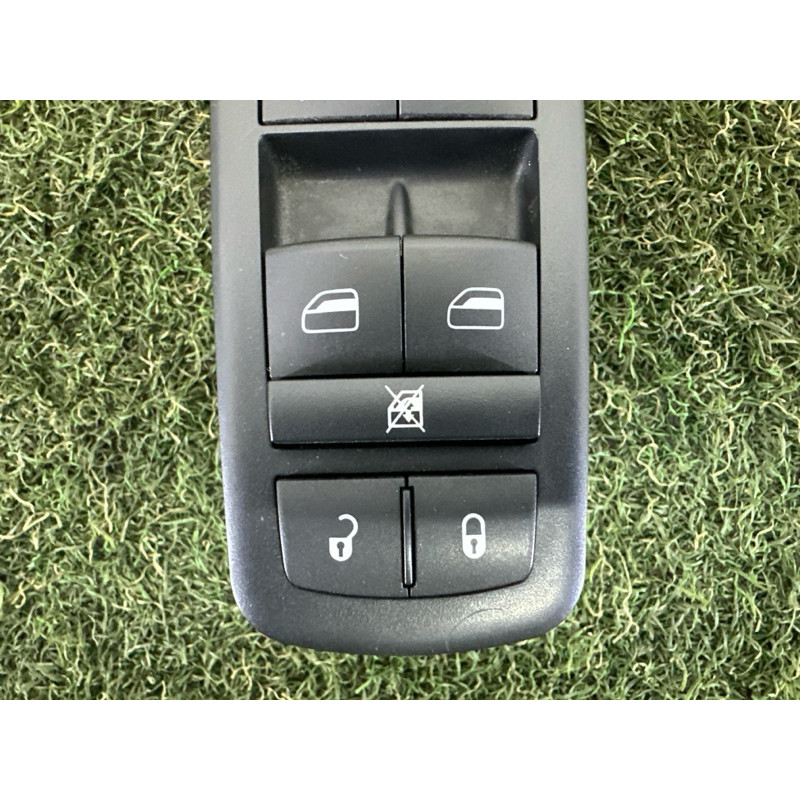Блок кнопок склопідйомників (електрика / кнопки) Jeep Grand Cherokee WK2 2015 5.7 HEMi 68184803AC