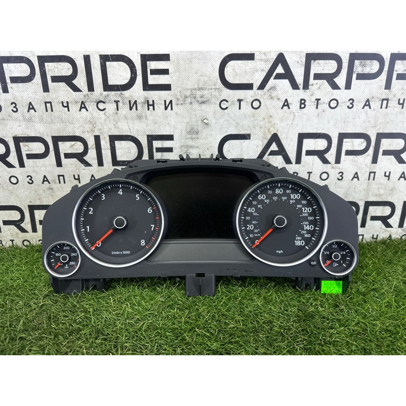 Панель приладів (салон) Volkswagen Touareg NF 2013 3.6 CGRA 7P6920981E