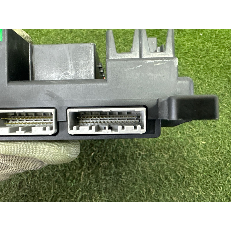 Блок предохранителей (электрика) LAND ROVER Range Rover L405 2014 5.0 LR045951