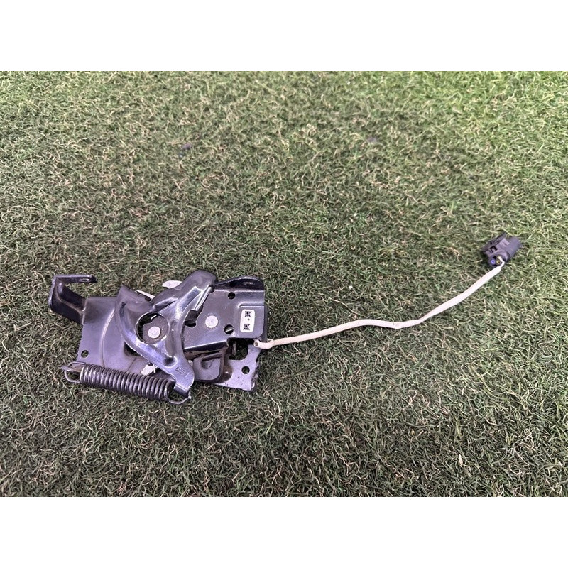 Замок капота (кузов і елементи) BMW X1 F48 2018 2.0 51237431369