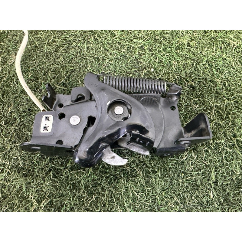 Замок капота (кузов і елементи) BMW X1 F48 2018 2.0 51237431369