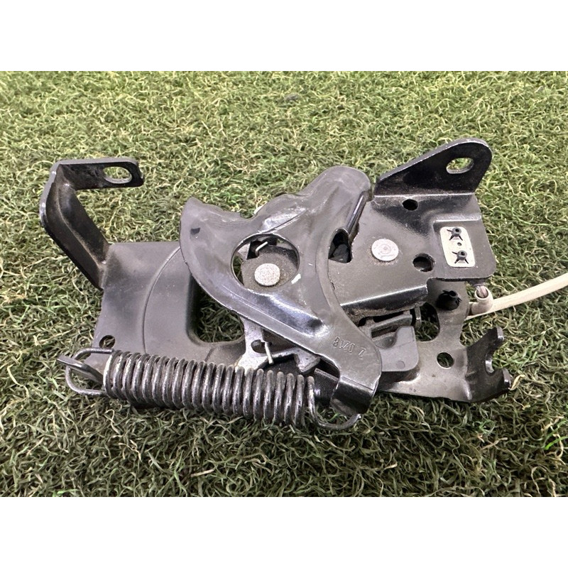 Замок капота (кузов і елементи) BMW X1 F48 2018 2.0 51237431369