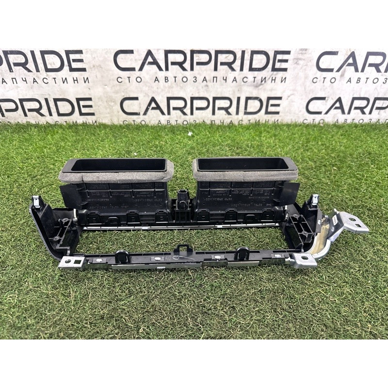Центральний дефлектор салону (салон) Nissan Rogue T33 2021 2.5 687506RB0A