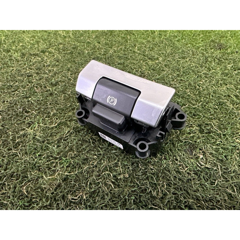 Кнопка стоянкового гальма (электрика / кнопки) LAND ROVER Discovery Sport L550 2016 2.0 LR060857