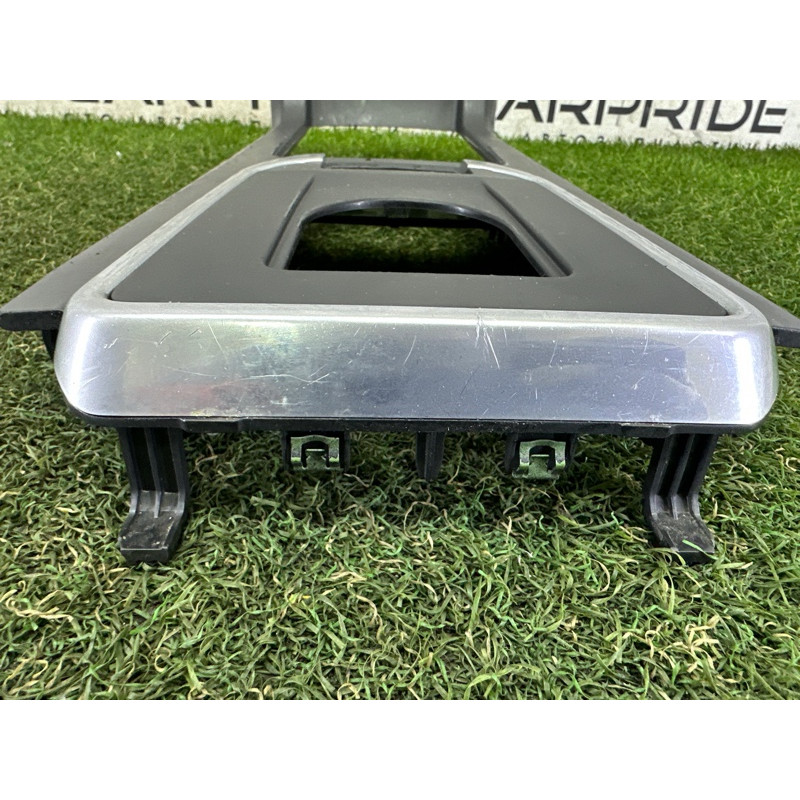 Накладка центральної консолі (салон) LAND ROVER Discovery Sport L550 2016 2.0 LR072473