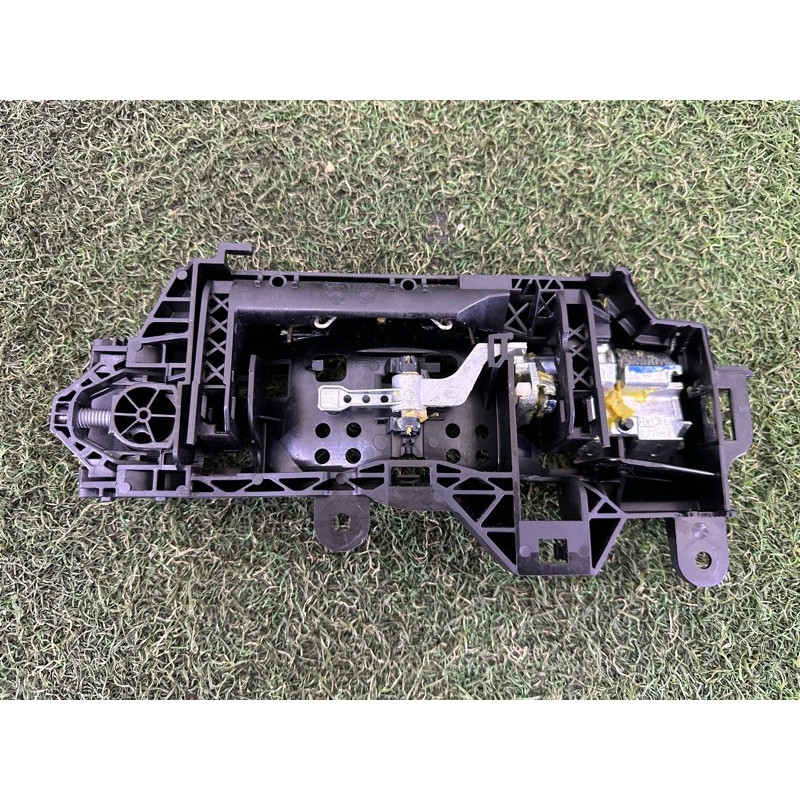 Кронштейн ручки двери (кузов и элементы) AUDI Q5 FY 2020 2.0 DJYA 80A837811