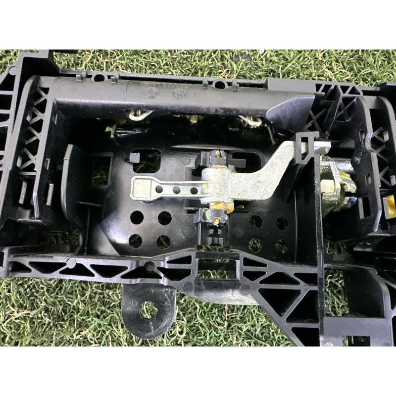 Кронштейн ручки двери (кузов и элементы) AUDI Q5 FY 2020 2.0 DJYA 80A837811