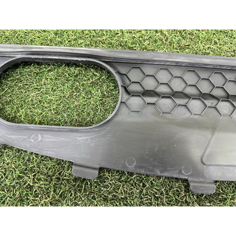 Накладка передньої панелі (кузов і елементи) BMW X5 F15 2015 3.0 51647326554