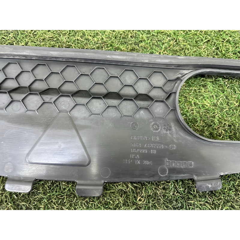 Накладка передньої панелі (кузов і елементи) BMW X5 F15 2015 3.0 51647326554