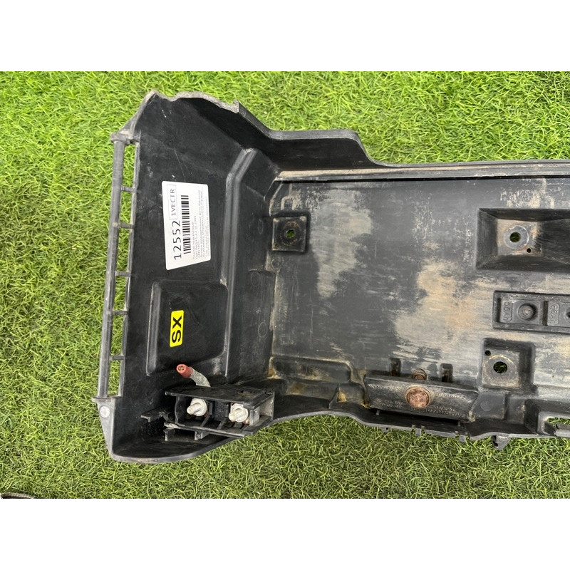 Площадка аккумулятора (кузов и элементы) Opel Vectra C 2004 2.2 SE 24413805