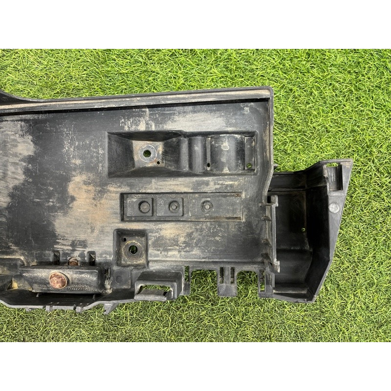 Площадка аккумулятора (кузов и элементы) Opel Vectra C 2004 2.2 SE 24413805