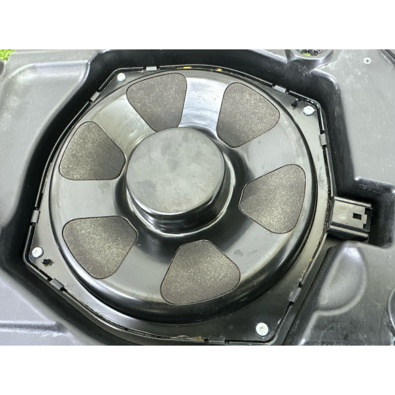 Сабвуфер (электрика) LAND ROVER Range Rover L405 2014 5.0 LR033287